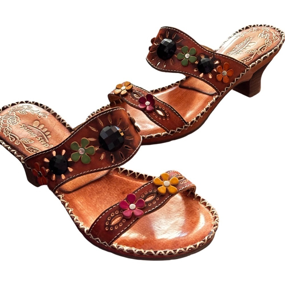 Spring Step Leather Floral Slip On Kitten Heels Sandals Size 36 us size 6